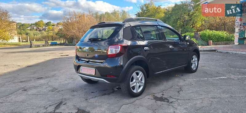 Позашляховик / Кросовер Dacia Sandero StepWay 2013 в Новоархангельську