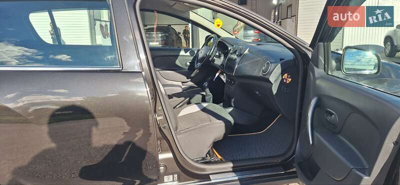 Позашляховик / Кросовер Dacia Sandero StepWay 2013 в Новоархангельську