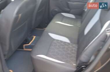 Внедорожник / Кроссовер Dacia Sandero StepWay 2013 в 