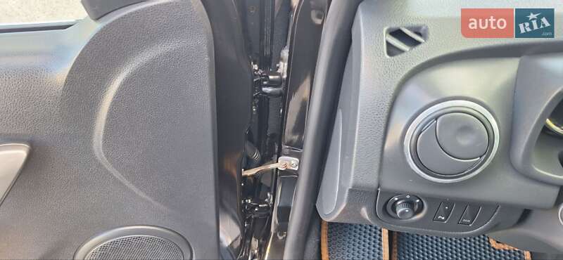 Позашляховик / Кросовер Dacia Sandero StepWay 2013 в Новоархангельську