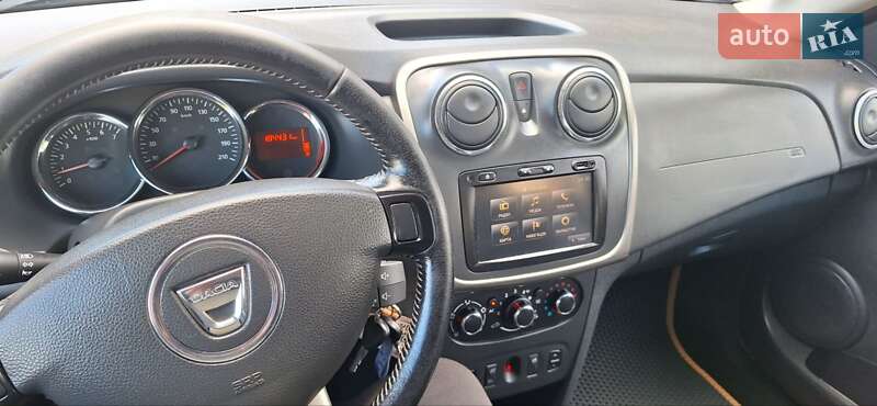 Позашляховик / Кросовер Dacia Sandero StepWay 2013 в Новоархангельську