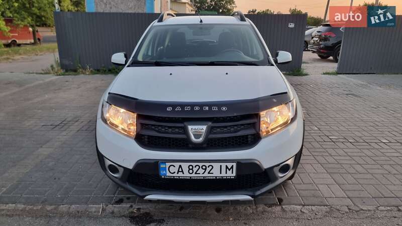 Внедорожник / Кроссовер Dacia Sandero StepWay 2015 в Кропивницком