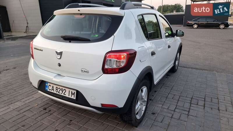 Внедорожник / Кроссовер Dacia Sandero StepWay 2015 в Кропивницком