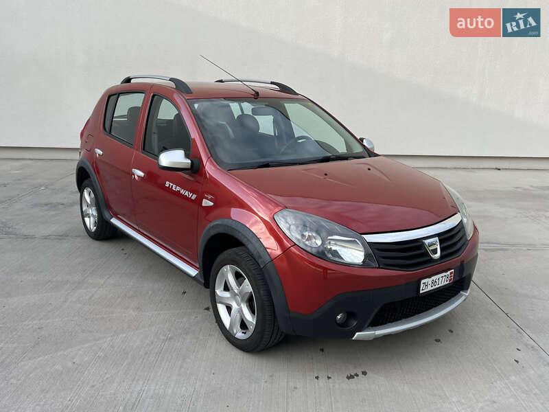 Внедорожник / Кроссовер Dacia Sandero StepWay 2012 в Луцке