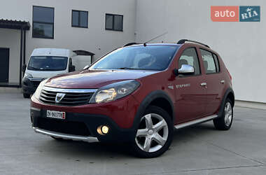 Внедорожник / Кроссовер Dacia Sandero StepWay 2012 в Луцке