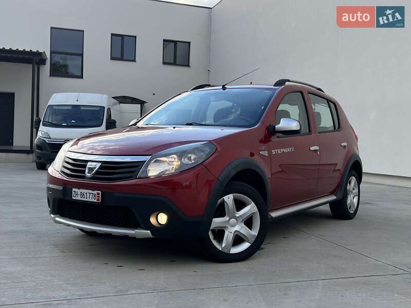 Внедорожник / Кроссовер Dacia Sandero StepWay 2012 в Луцке