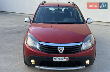 Позашляховик / Кросовер Dacia Sandero StepWay 2012 в 