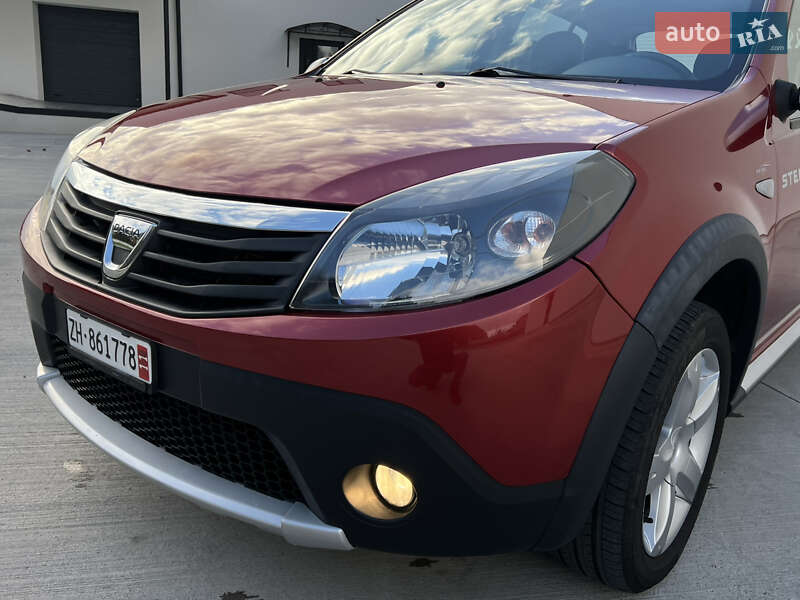 Внедорожник / Кроссовер Dacia Sandero StepWay 2012 в Луцке