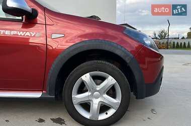 Позашляховик / Кросовер Dacia Sandero StepWay 2012 в 