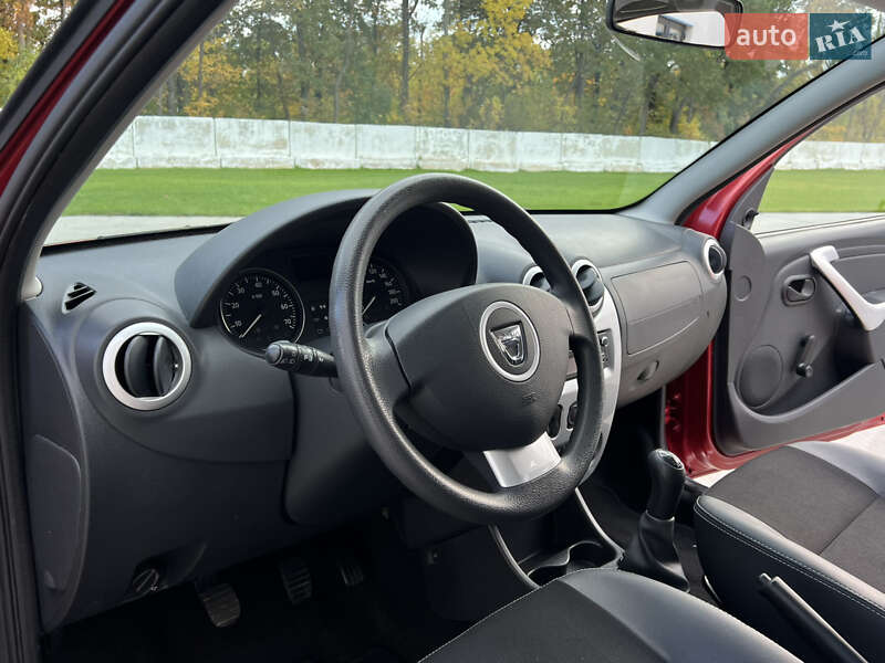 Внедорожник / Кроссовер Dacia Sandero StepWay 2012 в Луцке