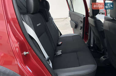 Позашляховик / Кросовер Dacia Sandero StepWay 2012 в 