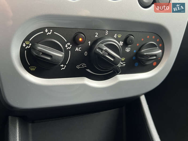 Внедорожник / Кроссовер Dacia Sandero StepWay 2012 в Луцке