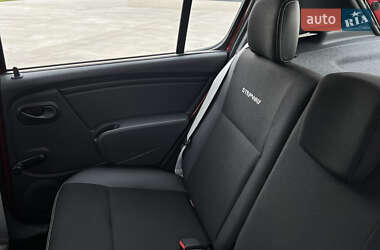 Позашляховик / Кросовер Dacia Sandero StepWay 2012 в 