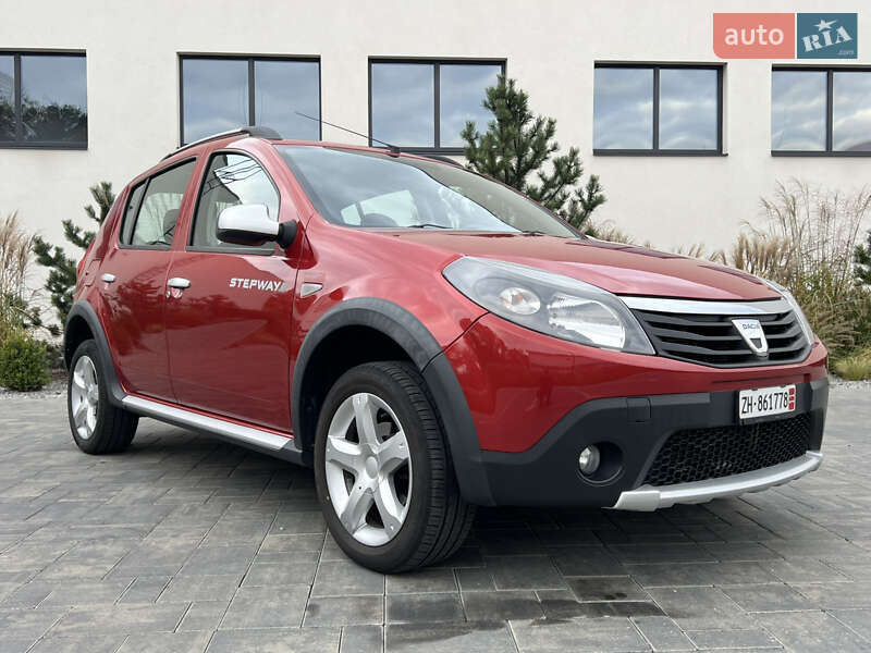Внедорожник / Кроссовер Dacia Sandero StepWay 2012 в Луцке