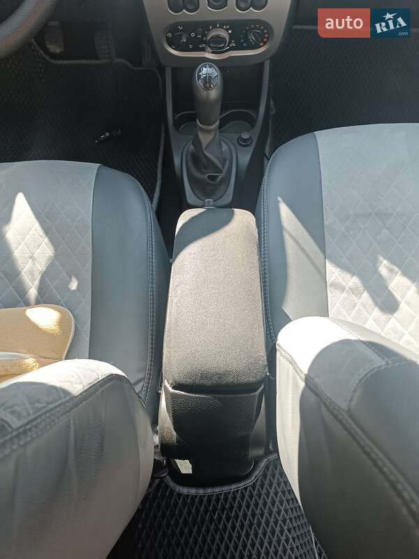 Внедорожник / Кроссовер Dacia Sandero StepWay 2012 в Львове фото 15 Внедорожник / Кроссовер Dacia Sandero StepWay 2012 в Львове