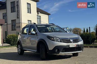 Внедорожник / Кроссовер Dacia Sandero StepWay 2012 в 