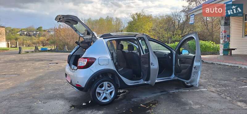 Внедорожник / Кроссовер Dacia Sandero StepWay 2013 в Новоархангельске фото 41 Внедорожник / Кроссовер Dacia Sandero StepWay 2013 в Новоархангельске