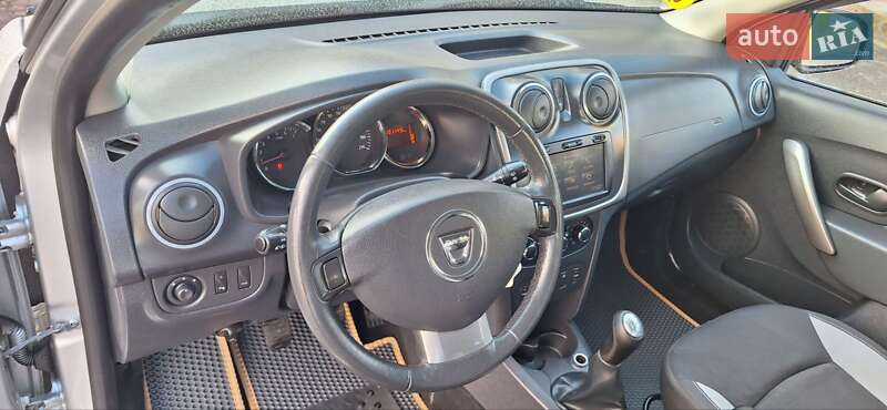 Внедорожник / Кроссовер Dacia Sandero StepWay 2013 в Новоархангельске фото 51 Внедорожник / Кроссовер Dacia Sandero StepWay 2013 в Новоархангельске