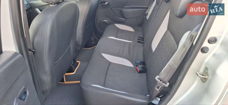 Внедорожник / Кроссовер Dacia Sandero StepWay 2013 в Новоархангельске фото 56 Внедорожник / Кроссовер Dacia Sandero StepWay 2013 в Новоархангельске