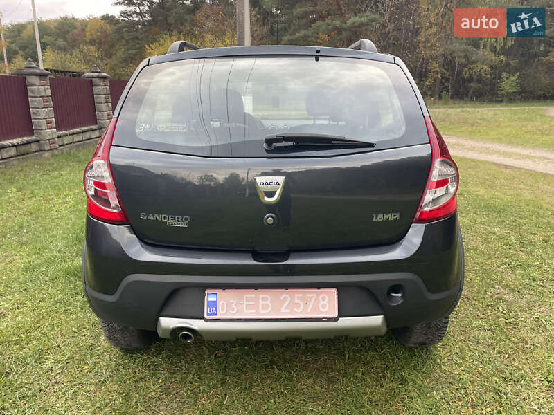 Позашляховик / Кросовер Dacia Sandero StepWay 2009 в Дубні фото 5 Позашляховик / Кросовер Dacia Sandero StepWay 2009 в Дубні