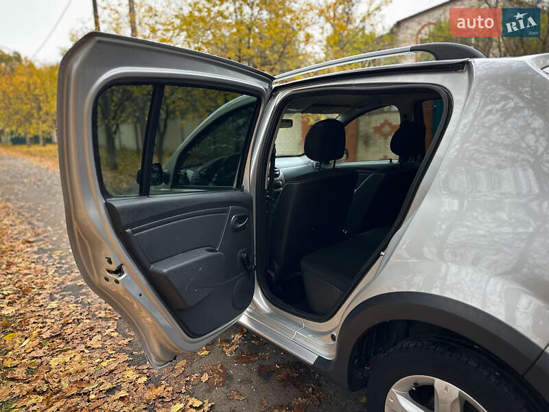 Внедорожник / Кроссовер Dacia Sandero StepWay 2010 в Сумах фото 30 Внедорожник / Кроссовер Dacia Sandero StepWay 2010 в Сумах