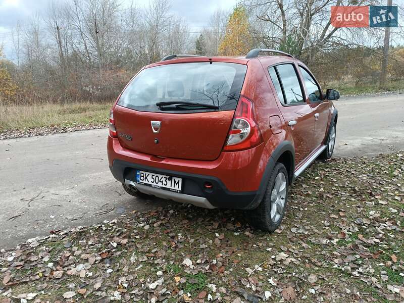 Внедорожник / Кроссовер Dacia Sandero StepWay 2010 в Ровно