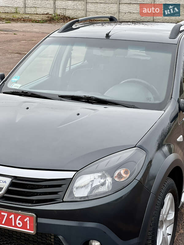 Позашляховик / Кросовер Dacia Sandero StepWay 2010 в Кролевці