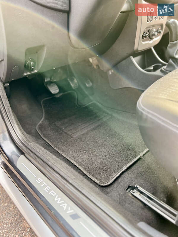 Позашляховик / Кросовер Dacia Sandero StepWay 2010 в Кролевці