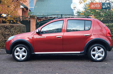 Внедорожник / Кроссовер Dacia Sandero StepWay 2012 в Чернигове
