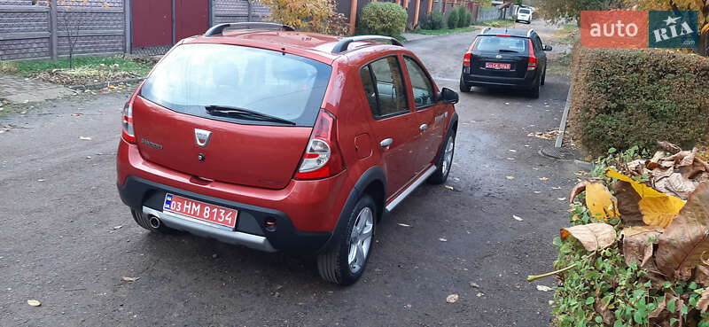 Внедорожник / Кроссовер Dacia Sandero StepWay 2012 в Чернигове