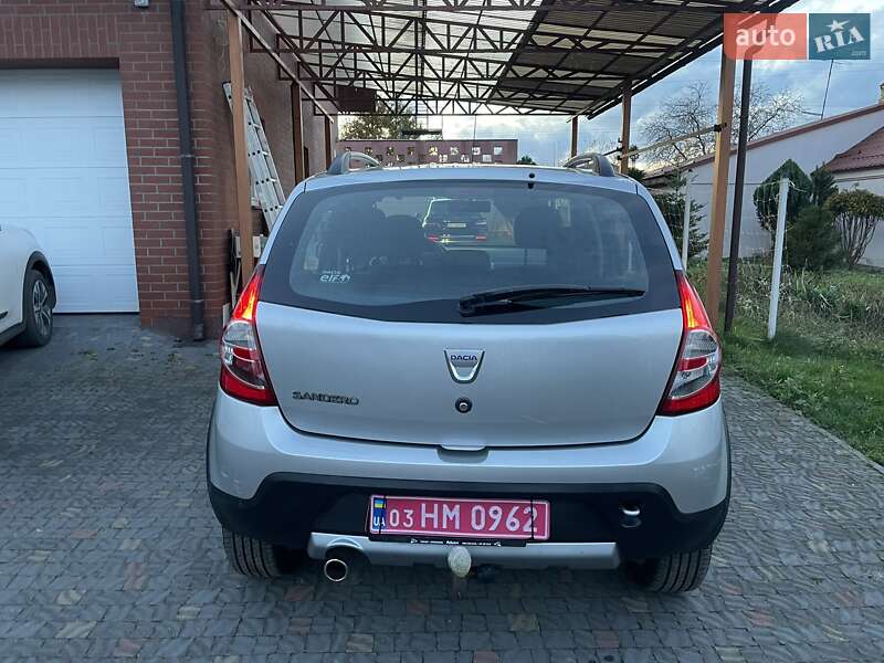 Внедорожник / Кроссовер Dacia Sandero StepWay 2011 в Луцке