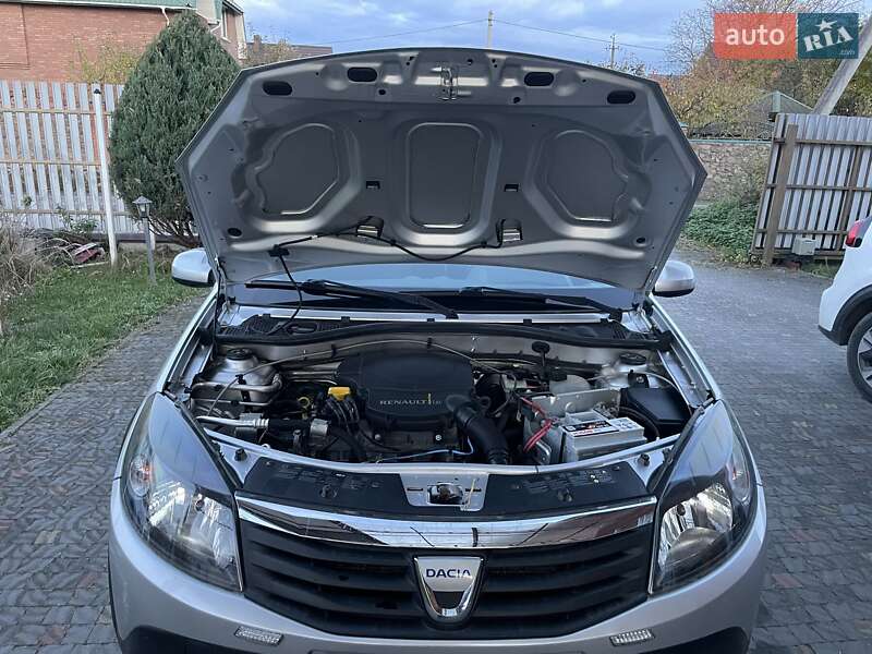 Внедорожник / Кроссовер Dacia Sandero StepWay 2011 в Луцке