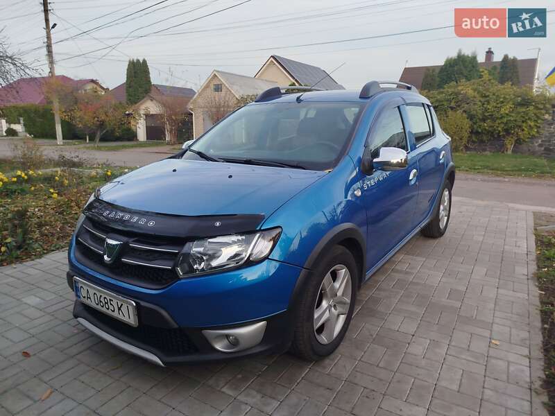 Позашляховик / Кросовер Dacia Sandero StepWay 2013 в Смілі