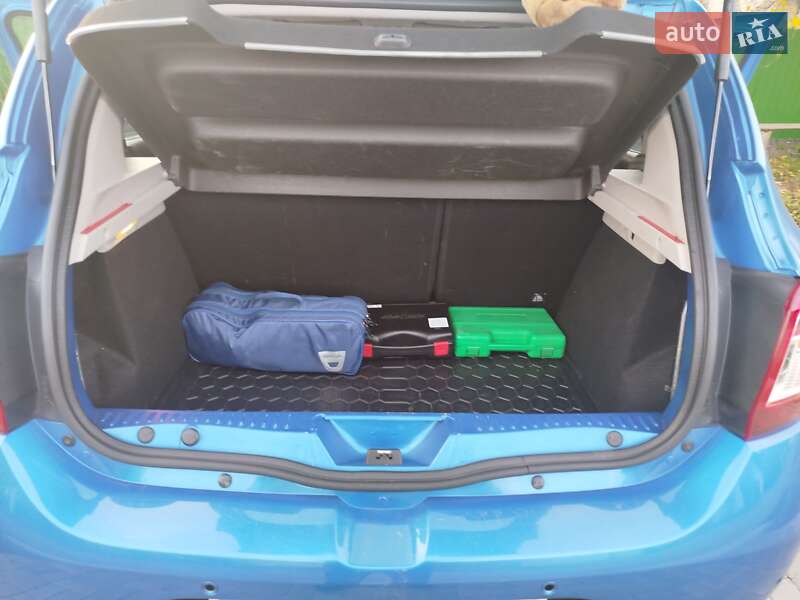 Позашляховик / Кросовер Dacia Sandero StepWay 2013 в Смілі