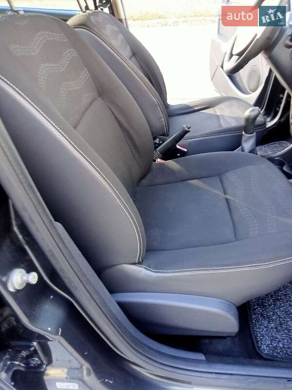 Внедорожник / Кроссовер Dacia Sandero StepWay 2009 в Каменском фото 20 Внедорожник / Кроссовер Dacia Sandero StepWay 2009 в Каменском