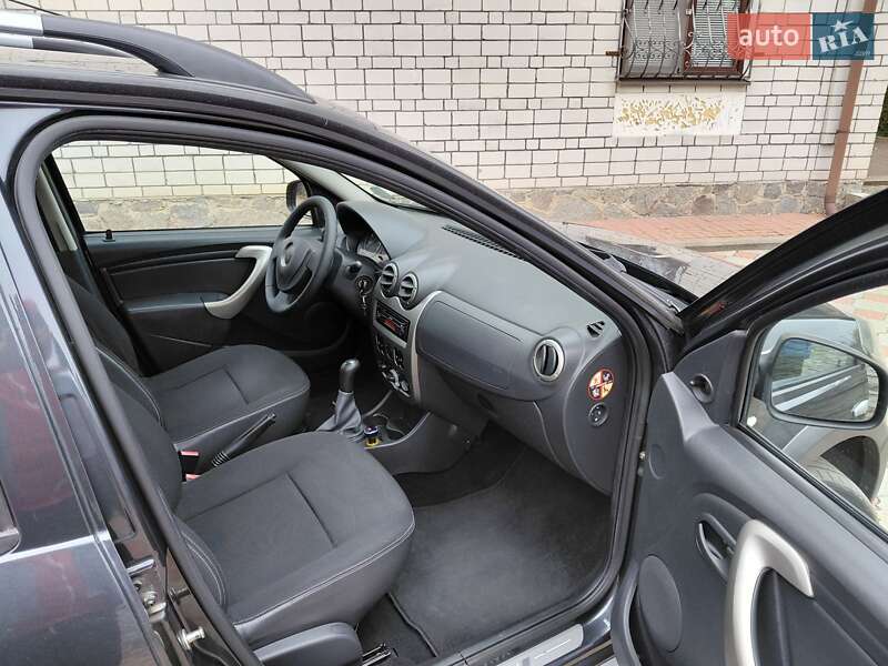 Внедорожник / Кроссовер Dacia Sandero StepWay 2010 в Хороле