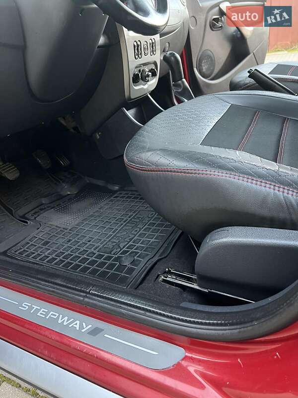 Внедорожник / Кроссовер Dacia Sandero StepWay 2011 в Львове