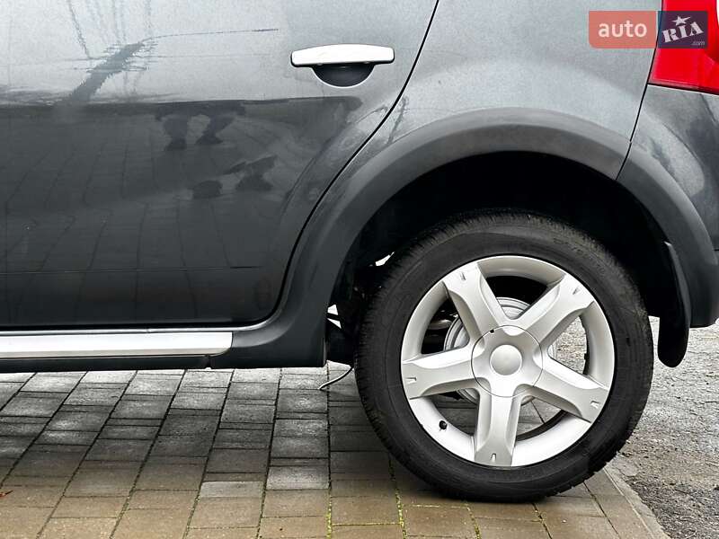 Позашляховик / Кросовер Dacia Sandero StepWay 2012 в Красилові фото 41 Позашляховик / Кросовер Dacia Sandero StepWay 2012 в Красилові