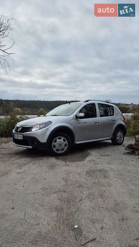 Позашляховик / Кросовер Dacia Sandero StepWay 2009 в Києві фото 11 Позашляховик / Кросовер Dacia Sandero StepWay 2009 в Києві