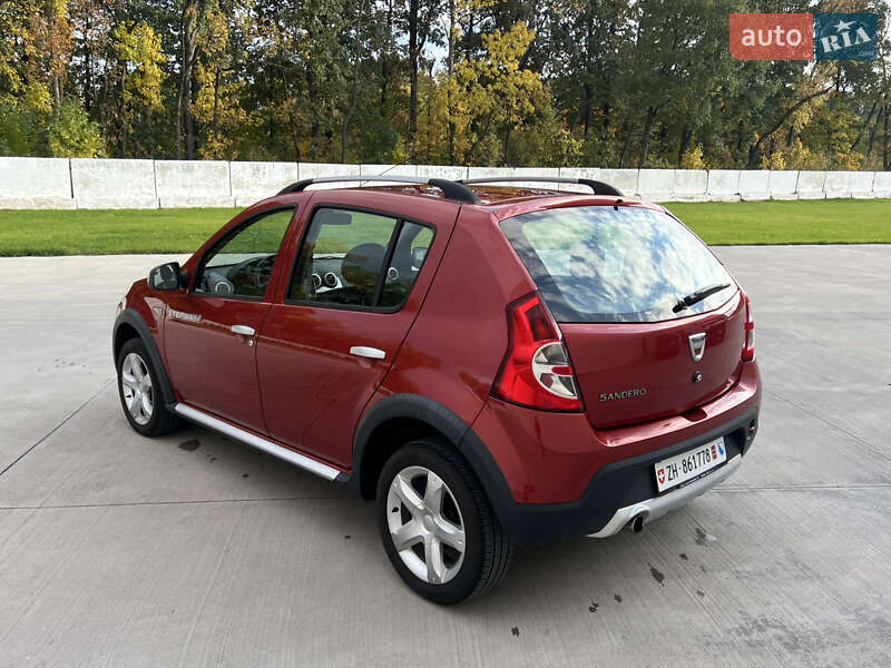 Позашляховик / Кросовер Dacia Sandero StepWay 2012 в Луцьку