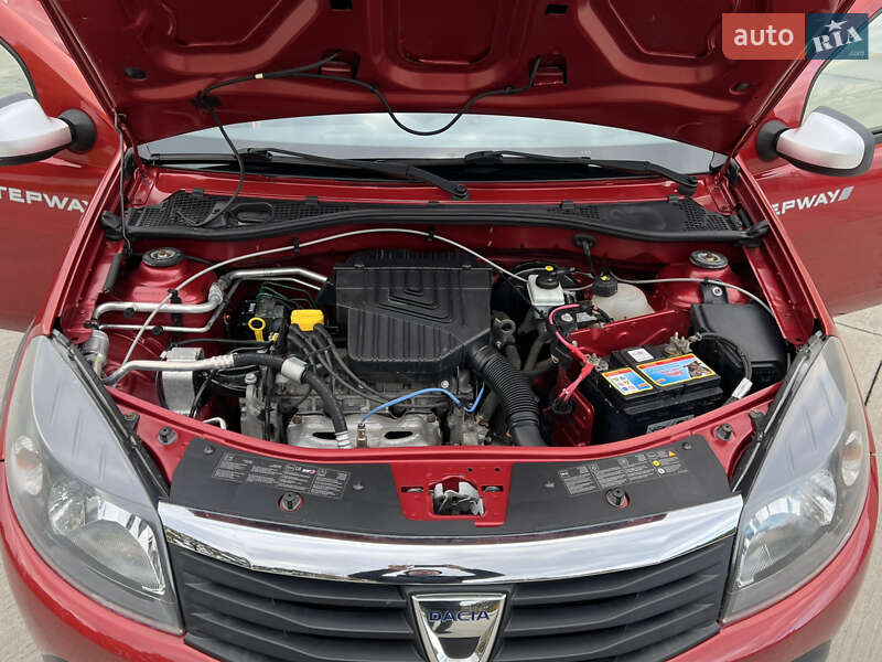 Позашляховик / Кросовер Dacia Sandero StepWay 2012 в Луцьку