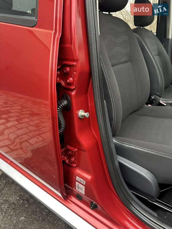 Внедорожник / Кроссовер Dacia Sandero StepWay 2011 в Хороле фото 16 Внедорожник / Кроссовер Dacia Sandero StepWay 2011 в Хороле