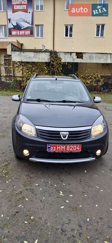 Позашляховик / Кросовер Dacia Sandero StepWay 2012 в Красилові