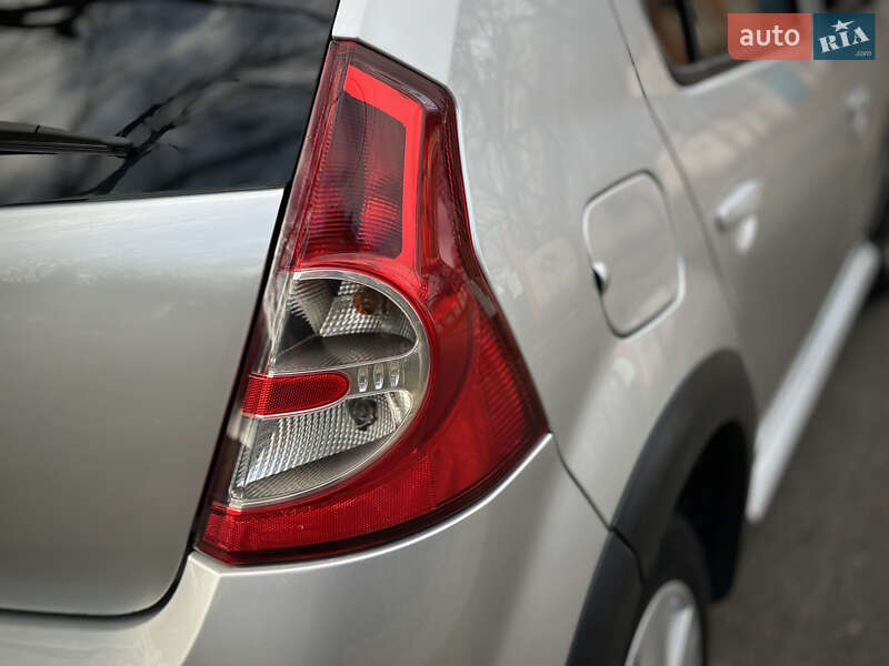 Внедорожник / Кроссовер Dacia Sandero StepWay 2012 в Сумах фото 24 Внедорожник / Кроссовер Dacia Sandero StepWay 2012 в Сумах
