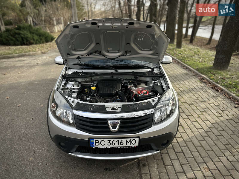 Внедорожник / Кроссовер Dacia Sandero StepWay 2012 в Сумах фото 29 Внедорожник / Кроссовер Dacia Sandero StepWay 2012 в Сумах