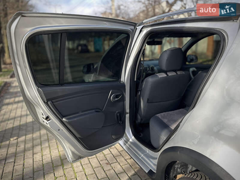 Внедорожник / Кроссовер Dacia Sandero StepWay 2012 в Сумах фото 47 Внедорожник / Кроссовер Dacia Sandero StepWay 2012 в Сумах