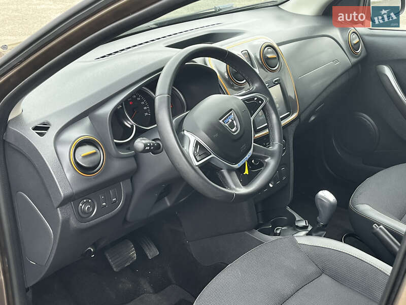 Внедорожник / Кроссовер Dacia Sandero StepWay 2017 в Луцке