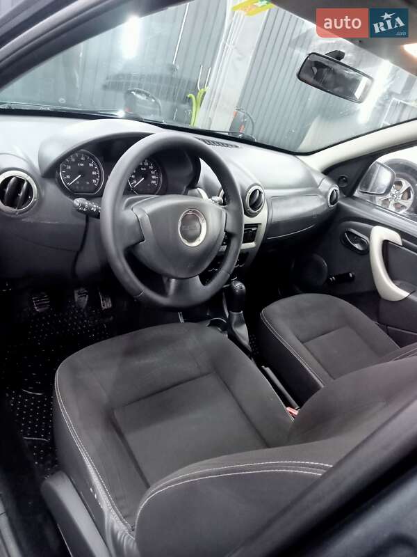 Позашляховик / Кросовер Dacia Sandero StepWay 2011 в Кам'янському