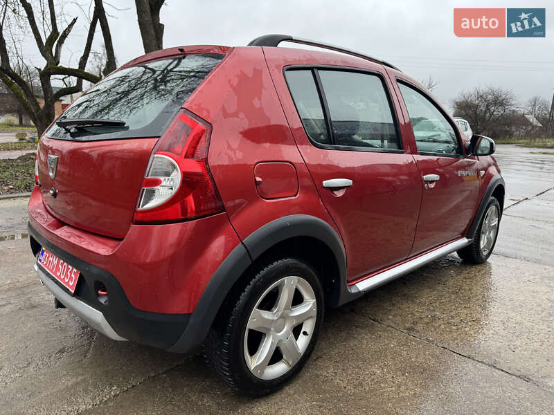 Позашляховик / Кросовер Dacia Sandero StepWay 2012 в Кролевці