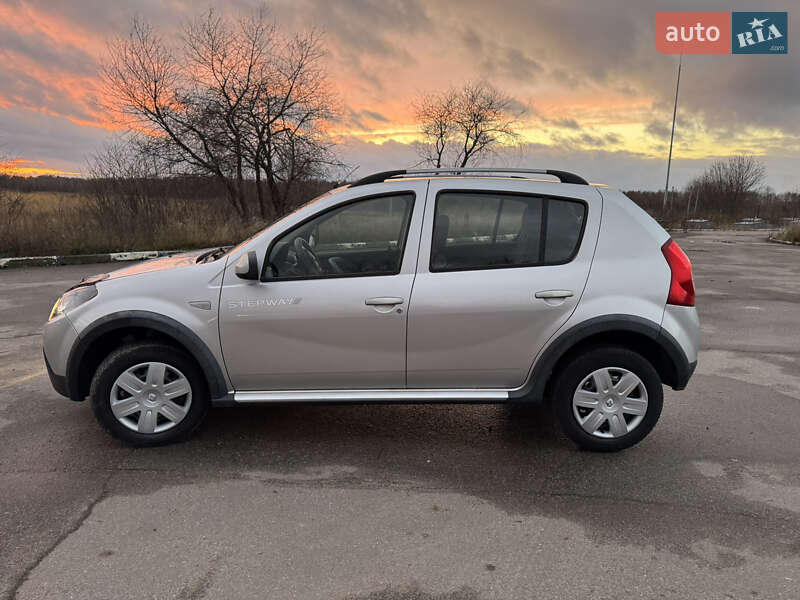 Внедорожник / Кроссовер Dacia Sandero StepWay 2011 в Кролевце